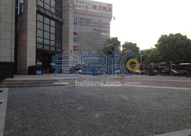 上海松江大学城文汇新天地广场